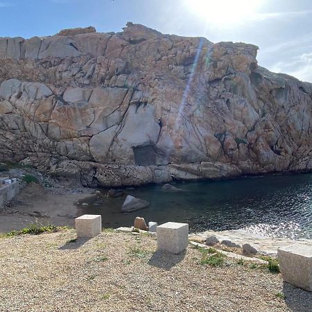 Appartamento Il Caracolo A Cala Francese La Maddalena  Dış mekan fotoğraf