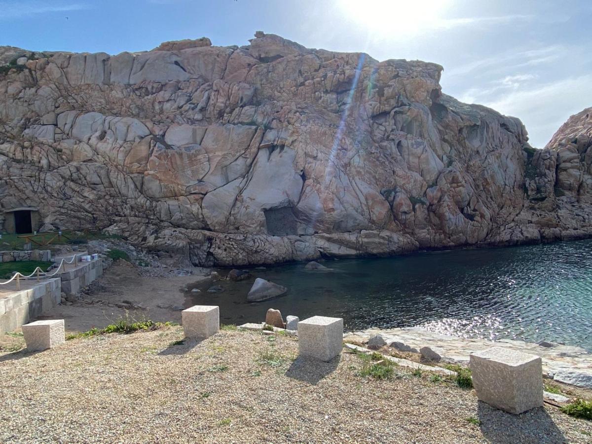 Appartamento Il Caracolo A Cala Francese La Maddalena  Dış mekan fotoğraf